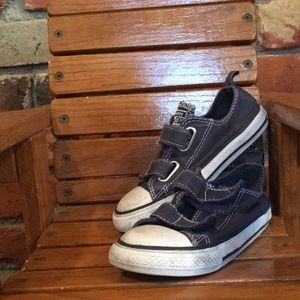 Navy Converse Child size 9